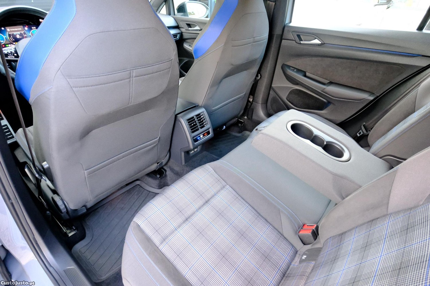 Volkswagen Golf 1.4 TSI GTE DSG — fotografia 14