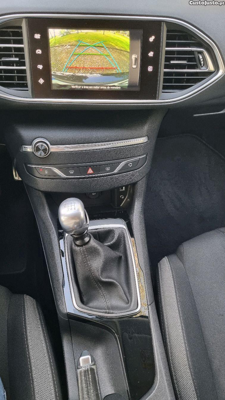 Peugeot 308 SW 1.2thp 130cv Style (GT Pack) — fotografia 2