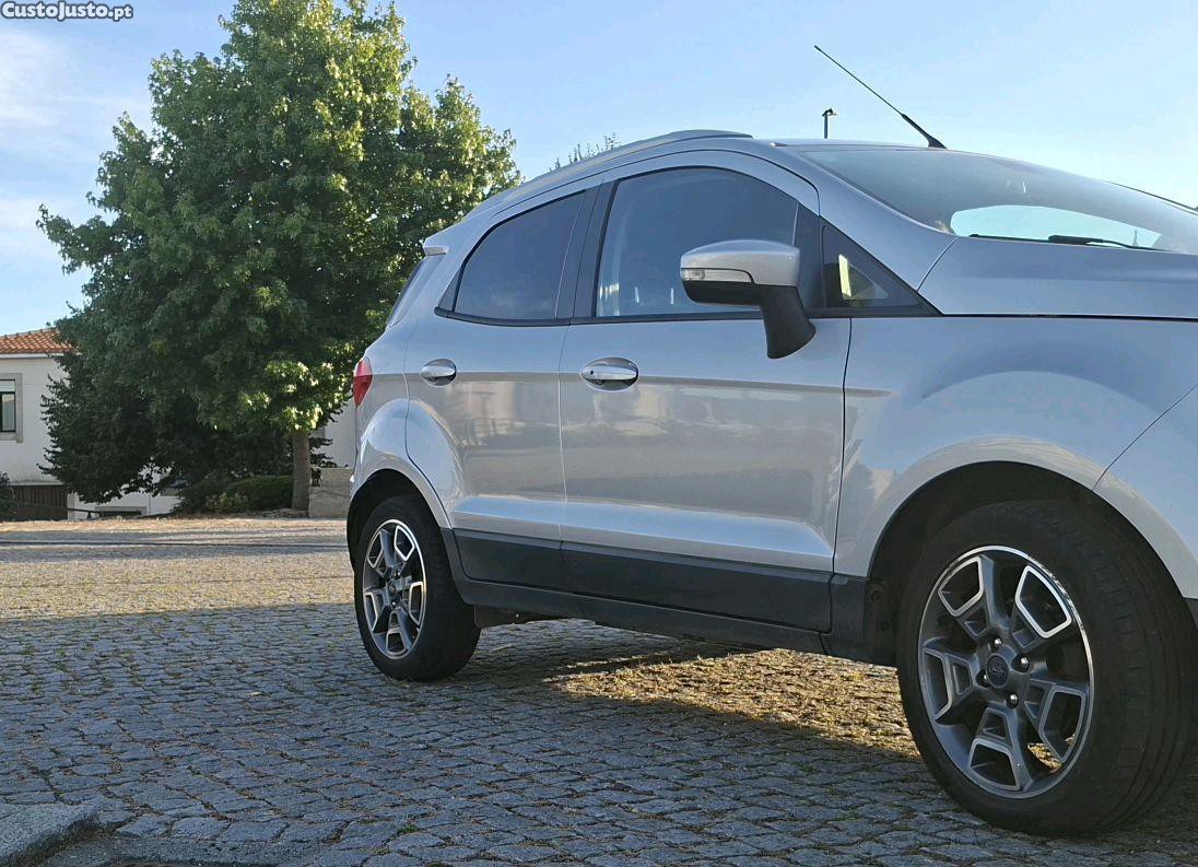 Ford EcoSport TITTANIUM FULL EXTRAS — fotografia 3