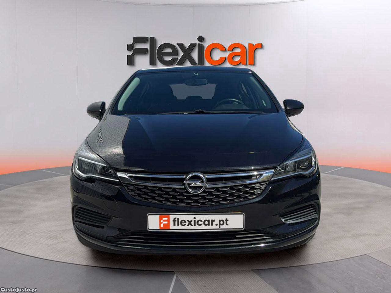 Opel Astra 1.6 CDTI Business Edition — fotografia 11