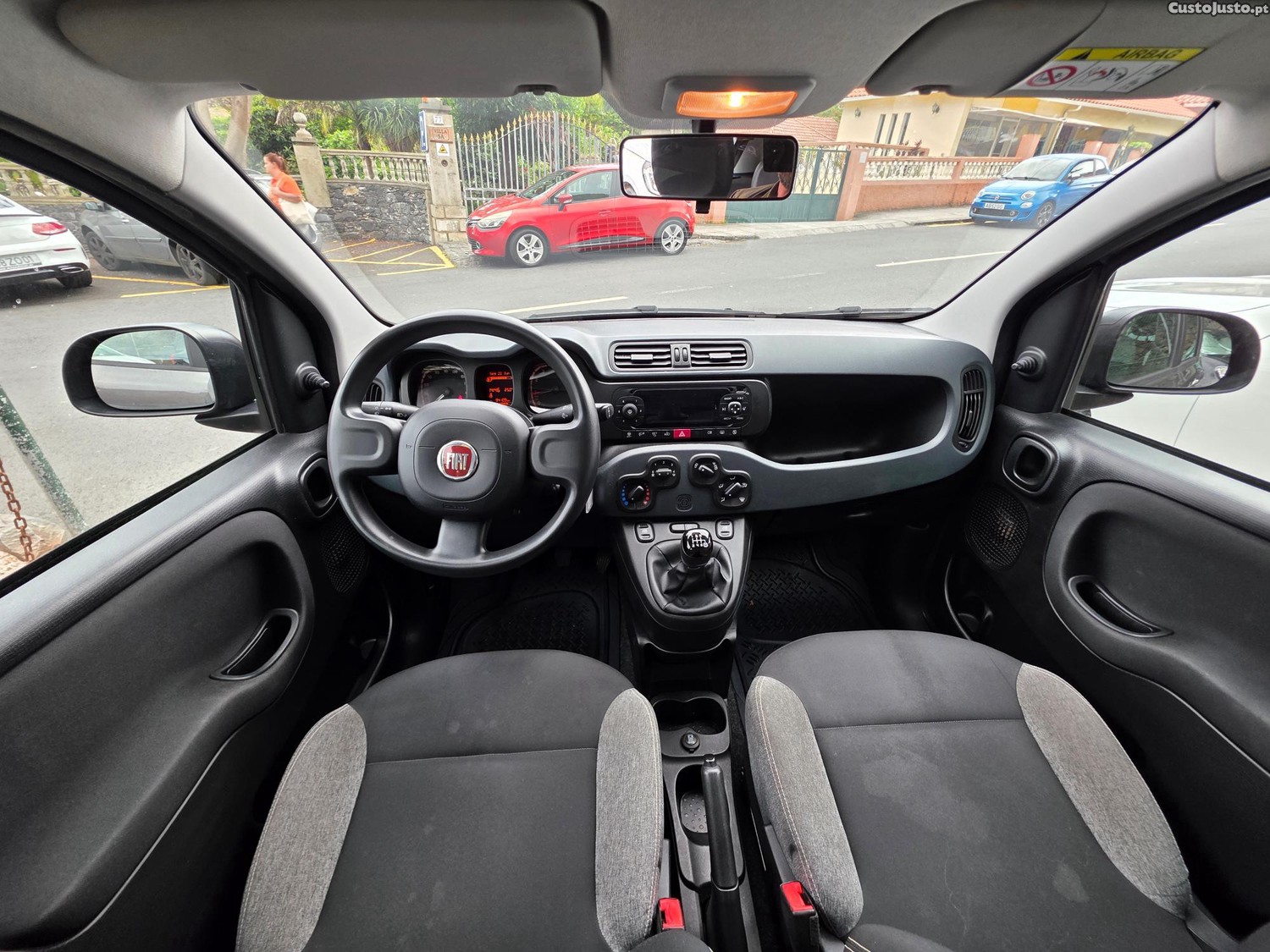 Fiat Panda 1.0 HYBRID CITY LIFE — fotografia 11