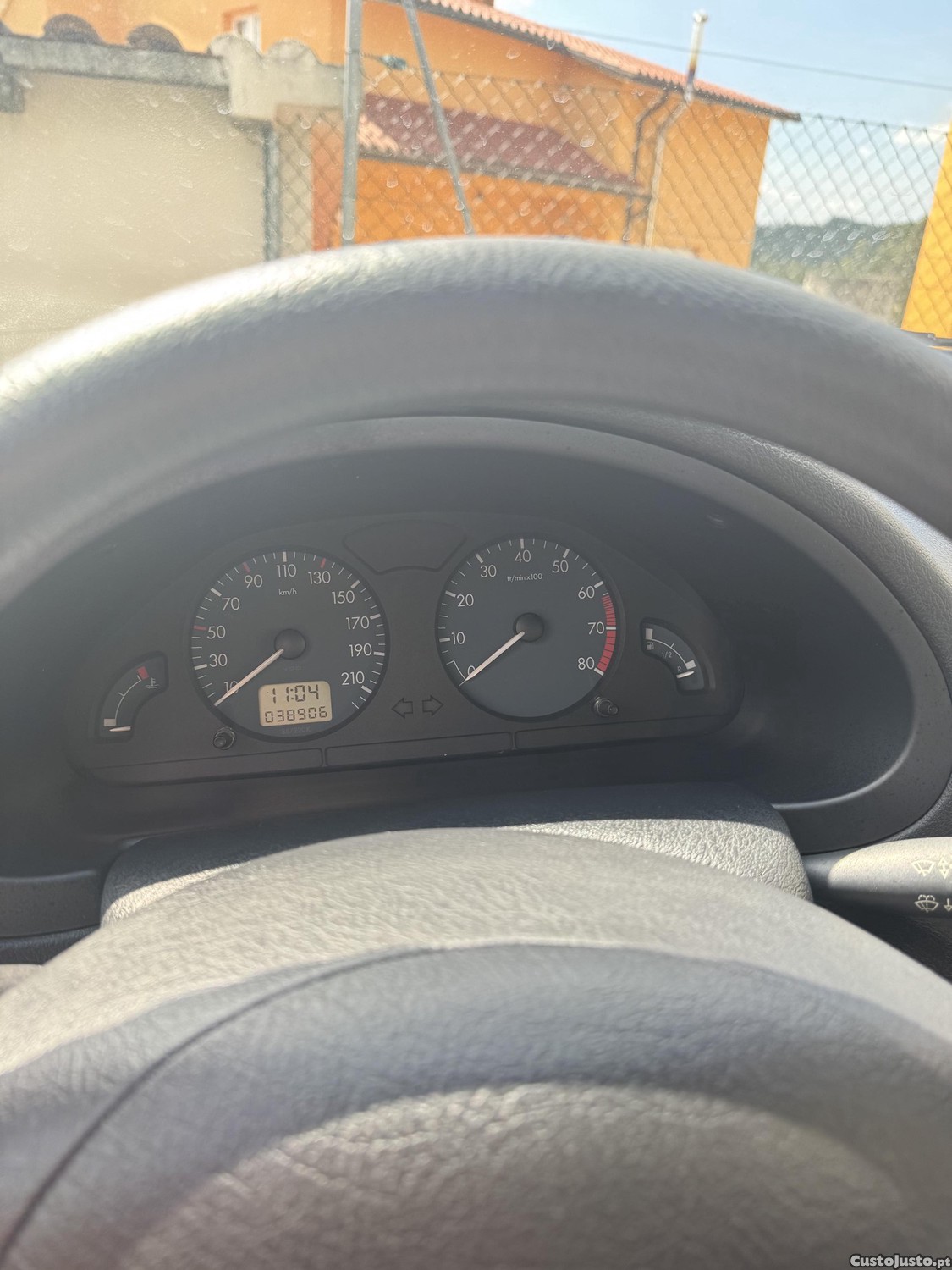 Citroën Saxo 1.1 Exclusive — fotografia 8