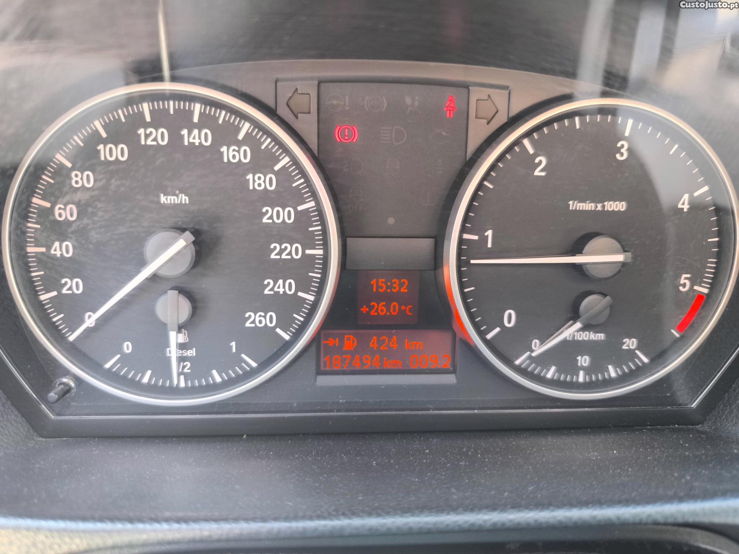 BMW 318 Lci — fotografia 4