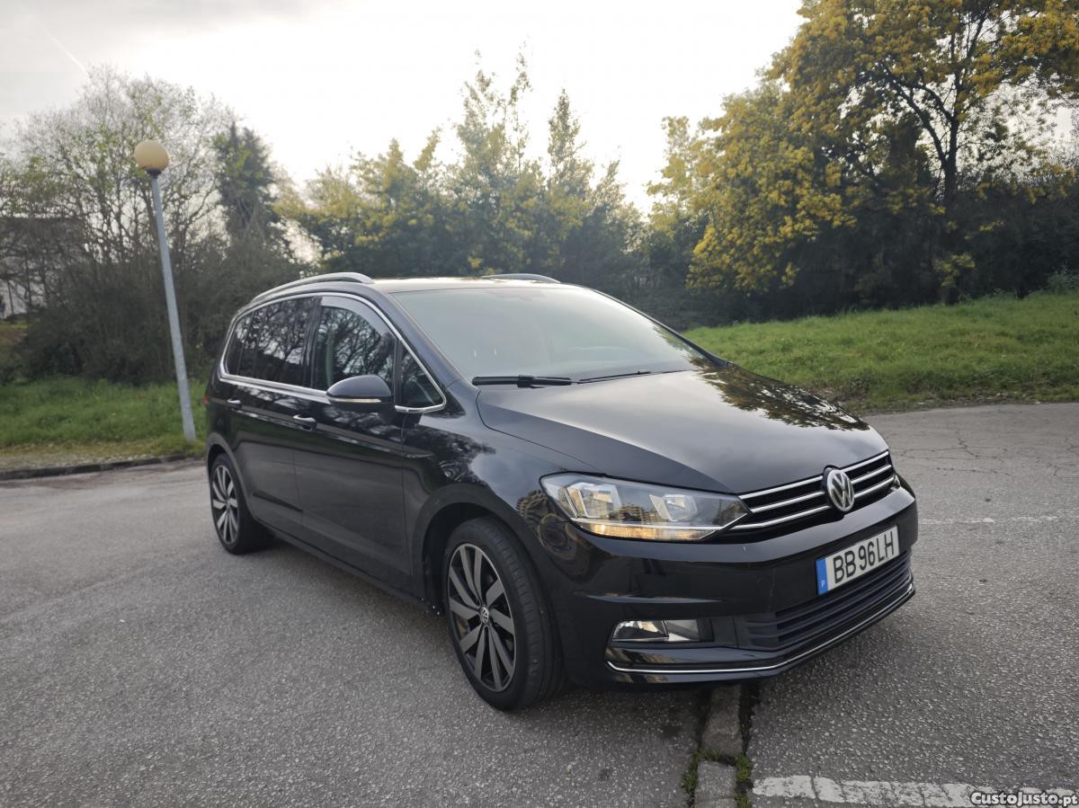 VW Touran Highline — photo 2