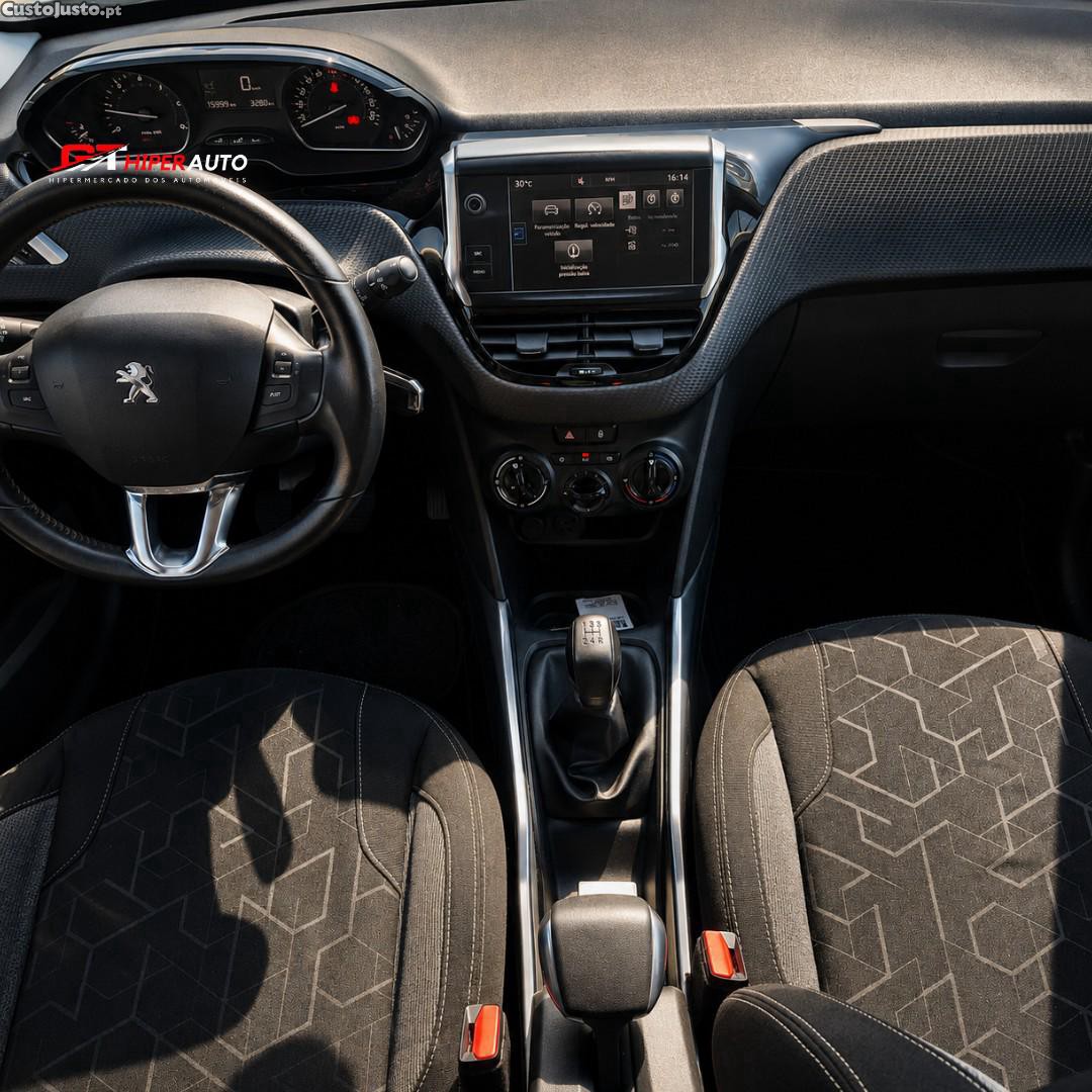 Peugeot 2008 1.6 BlueHDi Active — fotografia 6