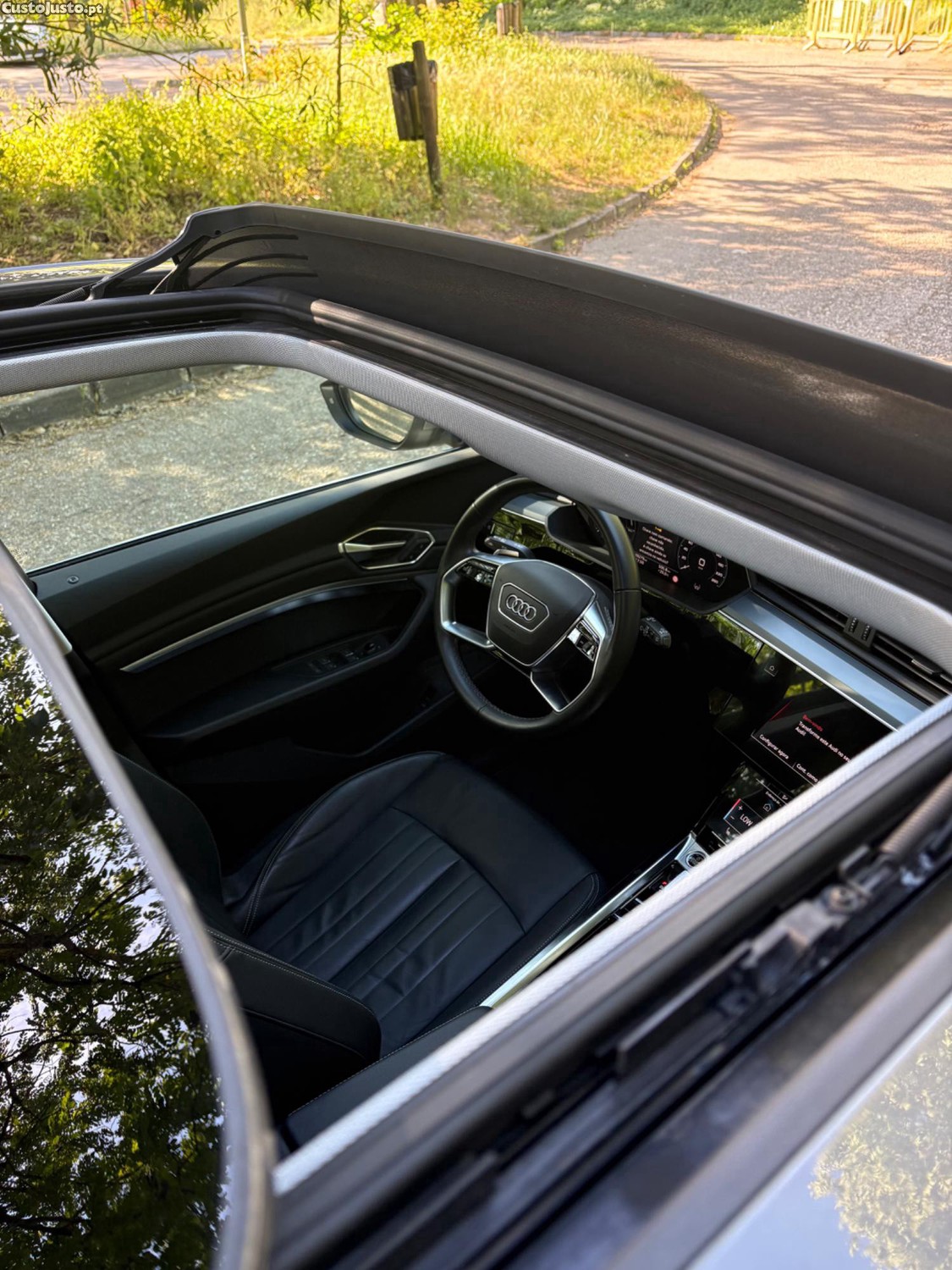 Audi Q8 Etron 50 Advance — fotografia 4