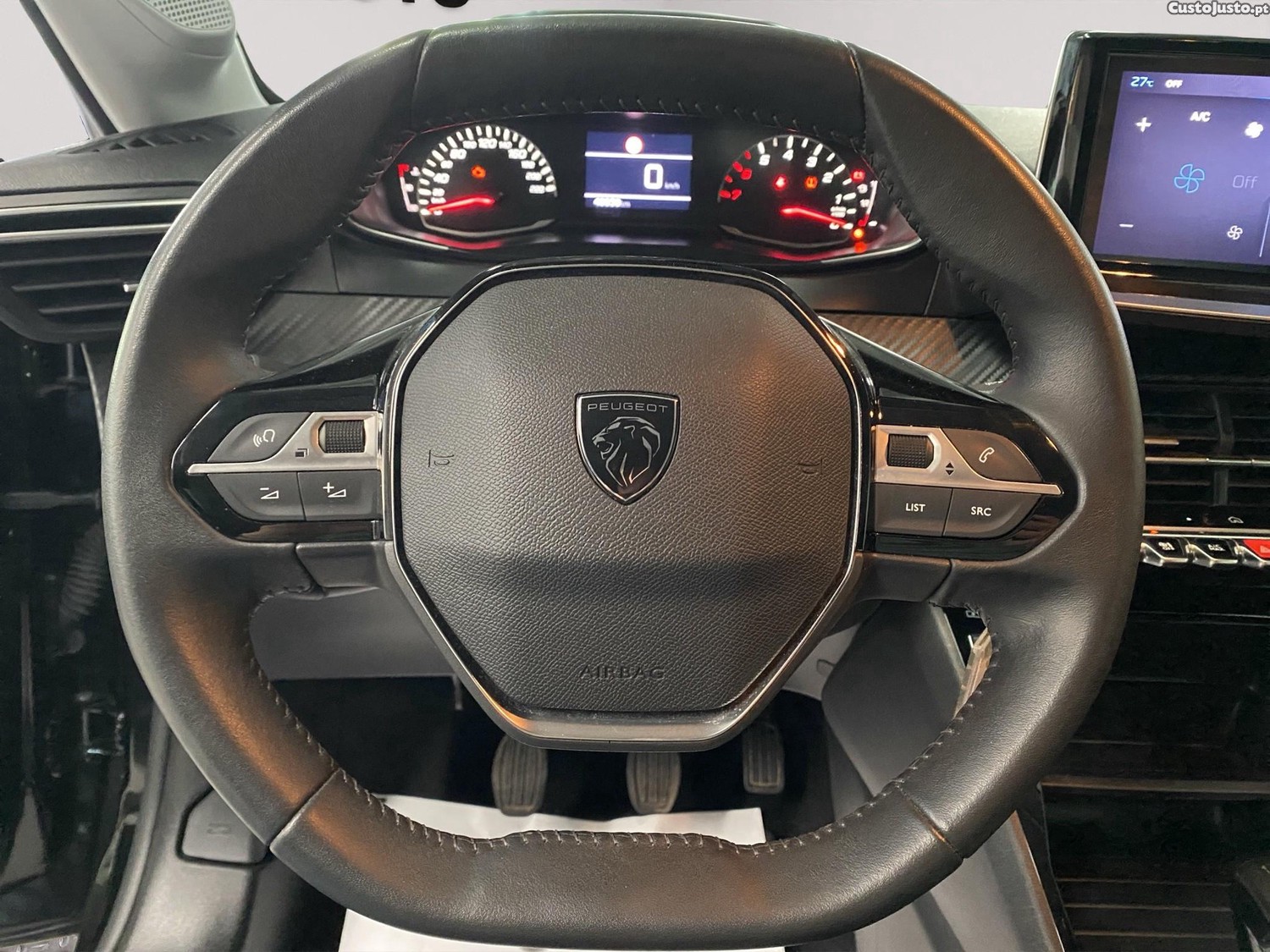 Peugeot 208 1.2 PureTech Active — fotografia 11