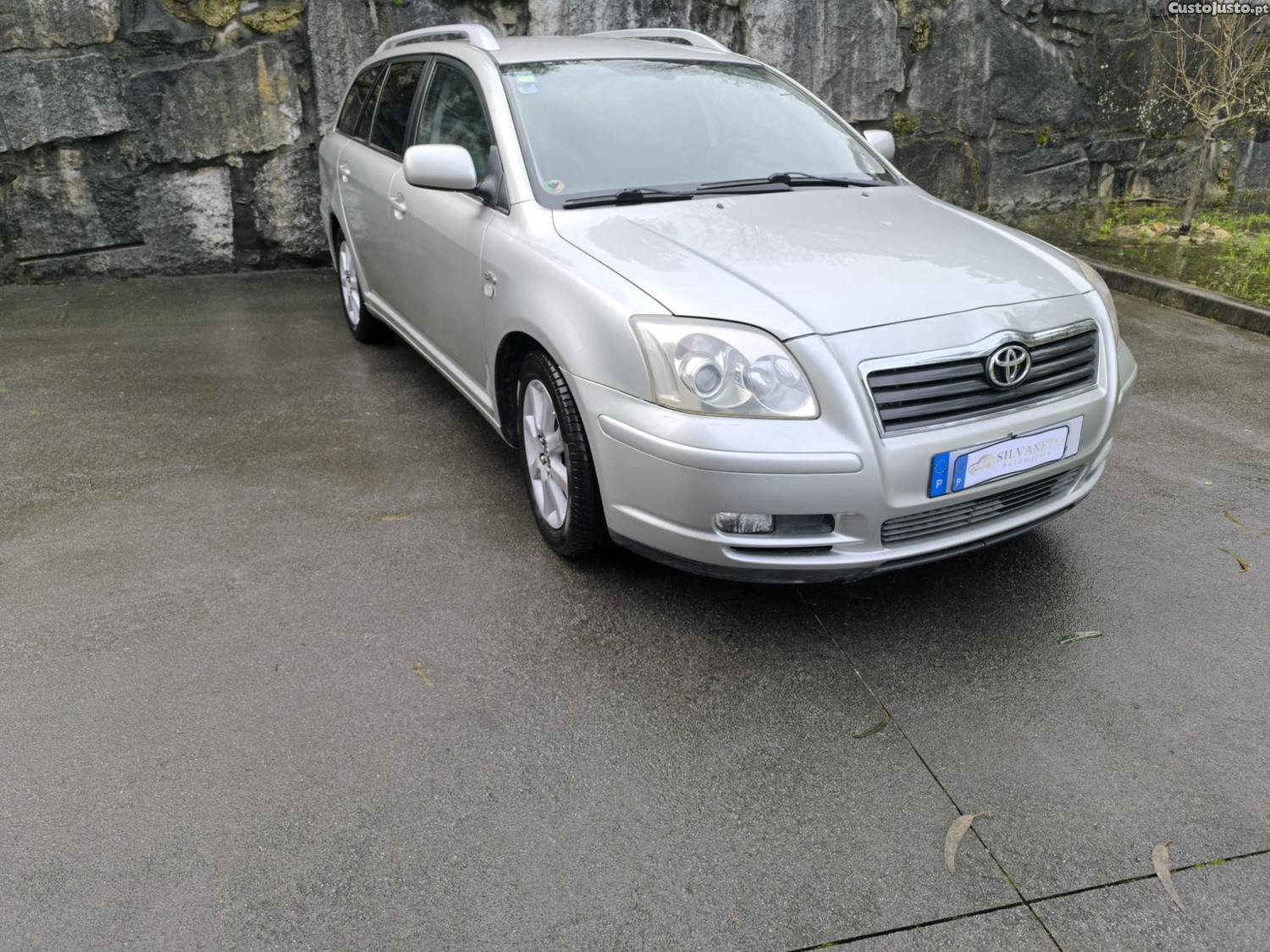 Toyota Avensis 2.0D4D SW T25 116CV — fotografia 4