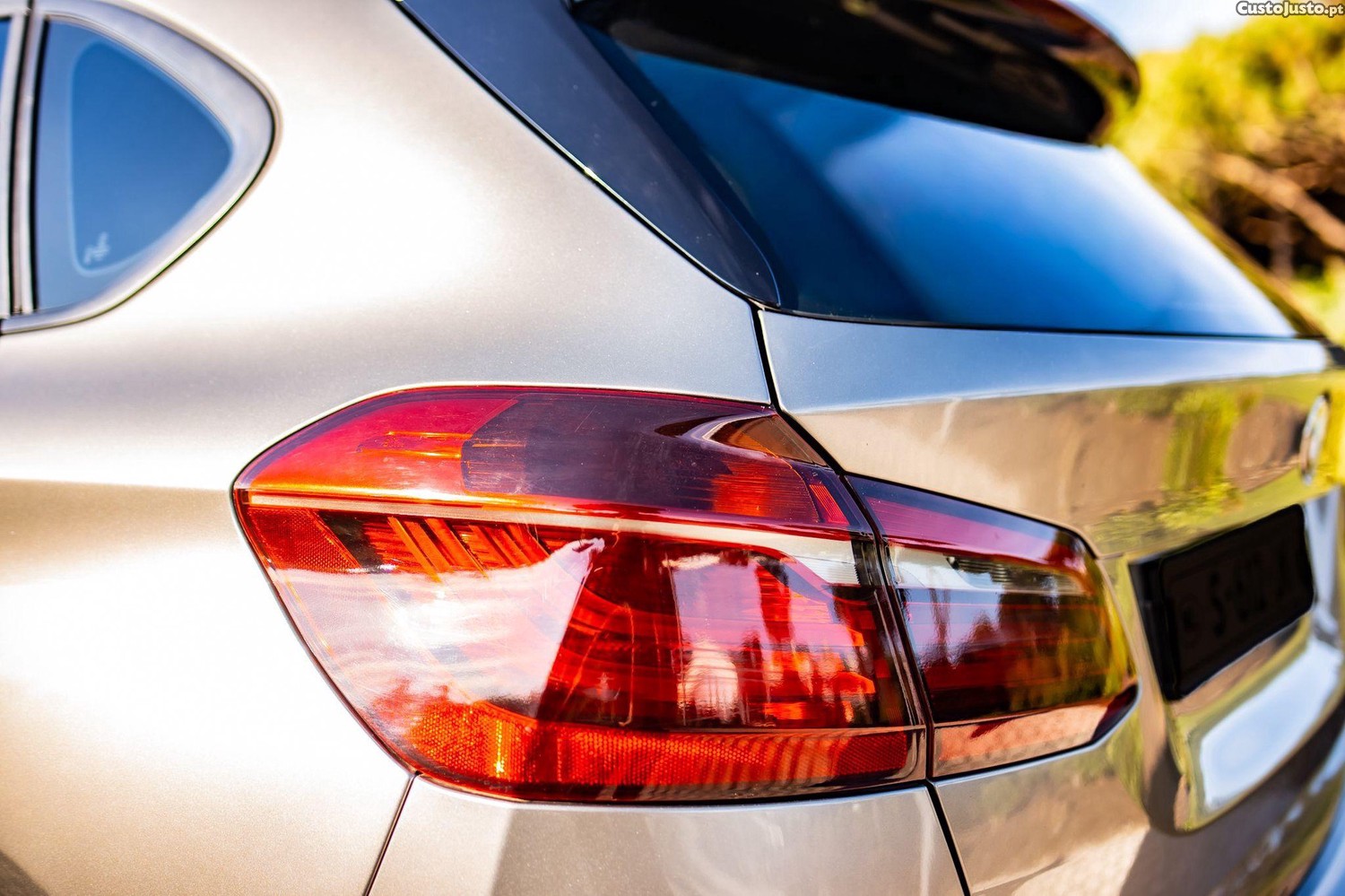 BMW 216 Active Tourer I — fotografia 2