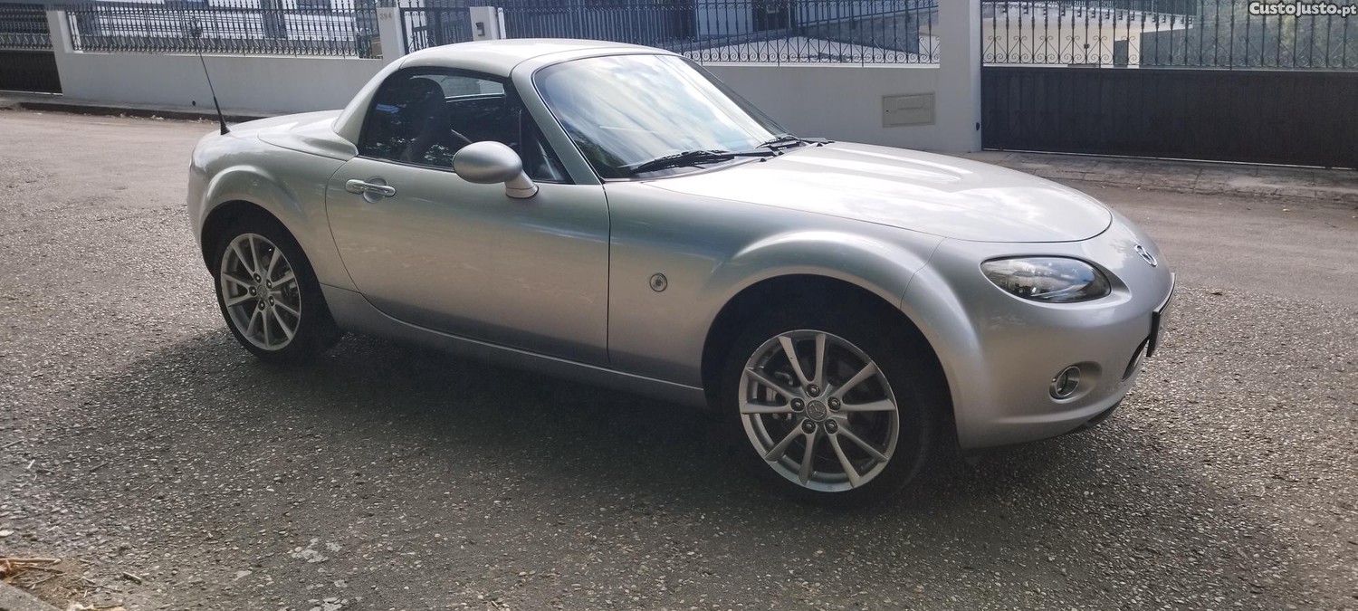 Mazda MX-5 Teto rígido elétrico — fotografia 12