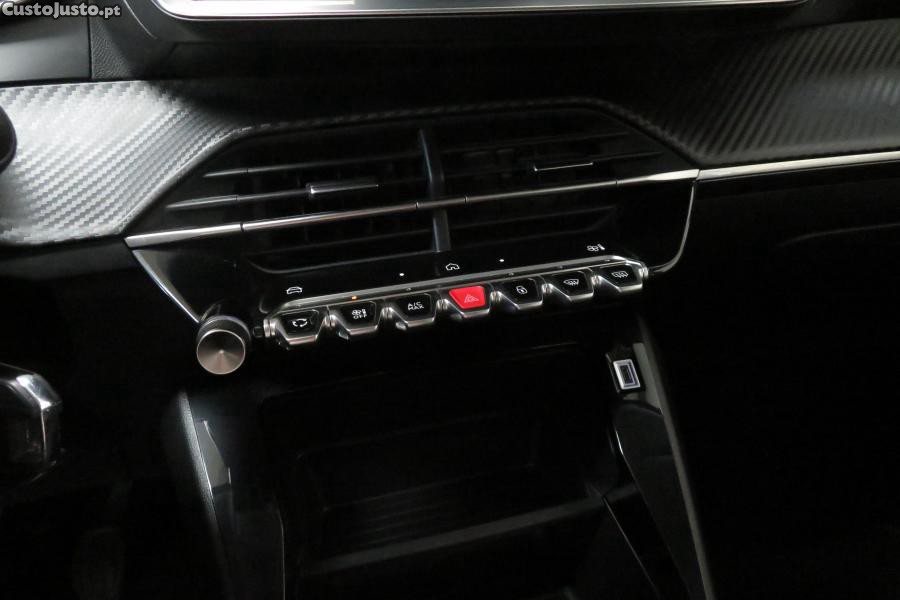 Peugeot 208 1.2 PureTech Active — fotografia 9