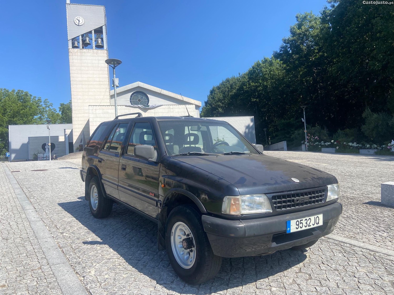 Opel Frontera 2.3 D 4x4 — fotografia 8