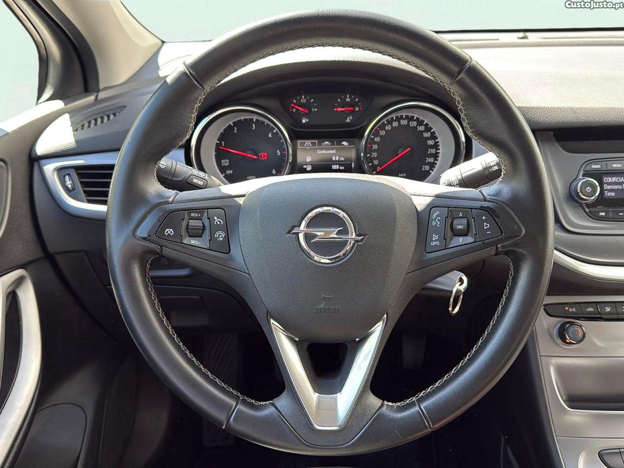 Opel Astra 1.6 CDTI Business Edition — fotografia 9