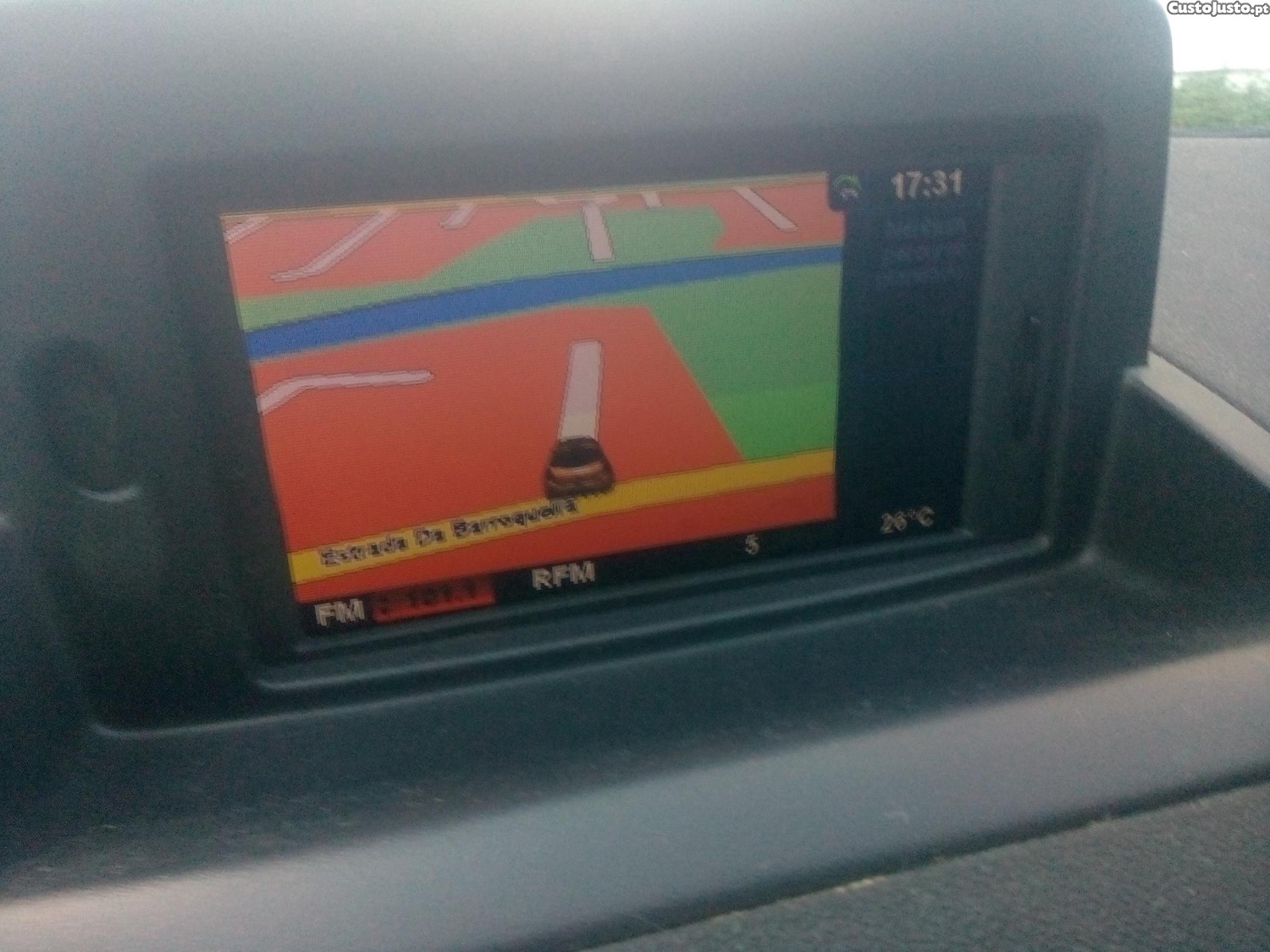 Peugeot 308 1.6 BLUEHDI 120CV6 VEL. +RENAULT CLIO 1.5DCIECO2C/ G.P.S. — fotografia 5