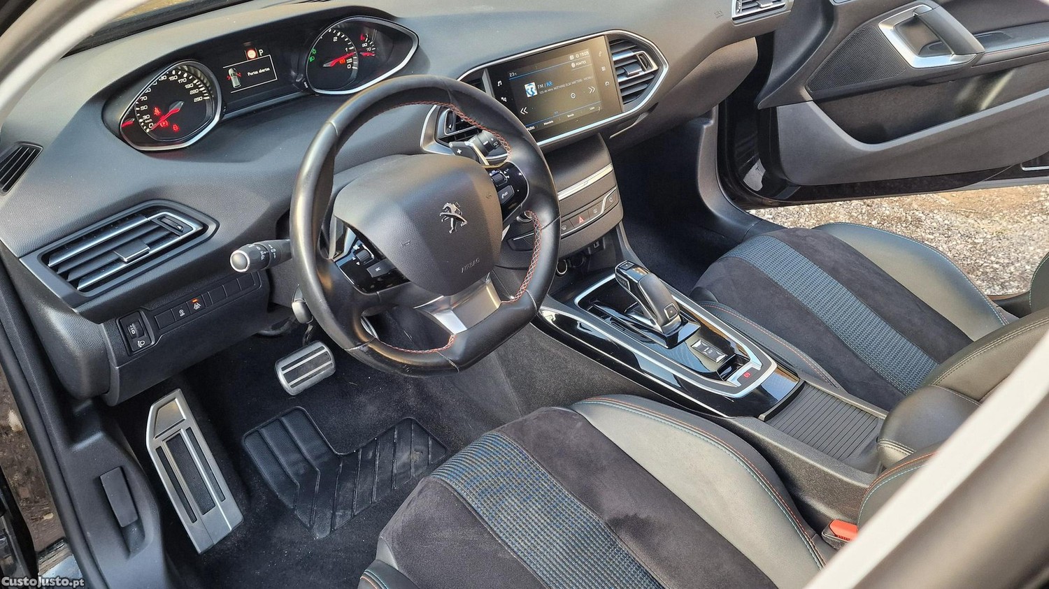Peugeot 308 SW 1.5 BlueHDi Allure EAT8 — fotografia 18