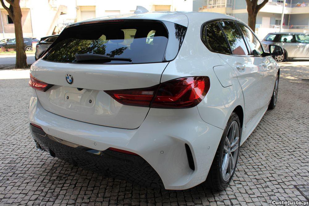 BMW 116 d Pack Desportivo M Auto — fotografia 8