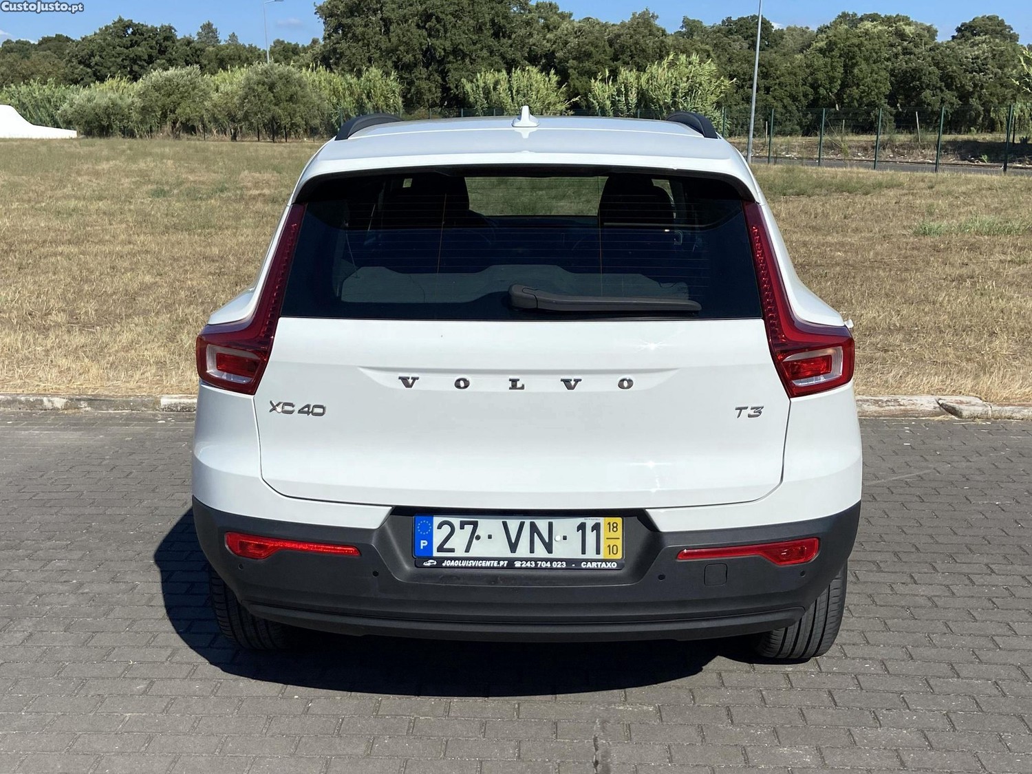 Volvo XC 40 1.5 T3 Tech Edition — fotografia 14