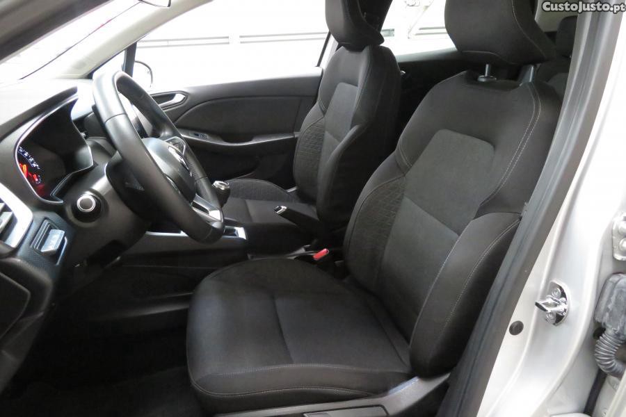 Renault Clio 1.0 TCe Intens — fotografia 16