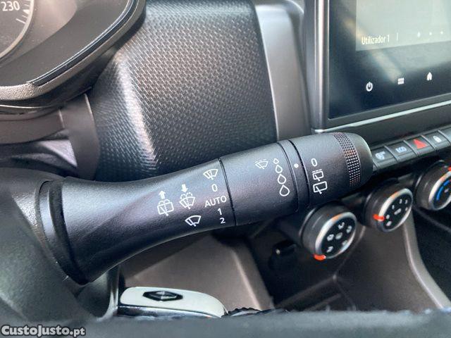 Renault Clio 1.0 TCe Evolution — fotografia 17