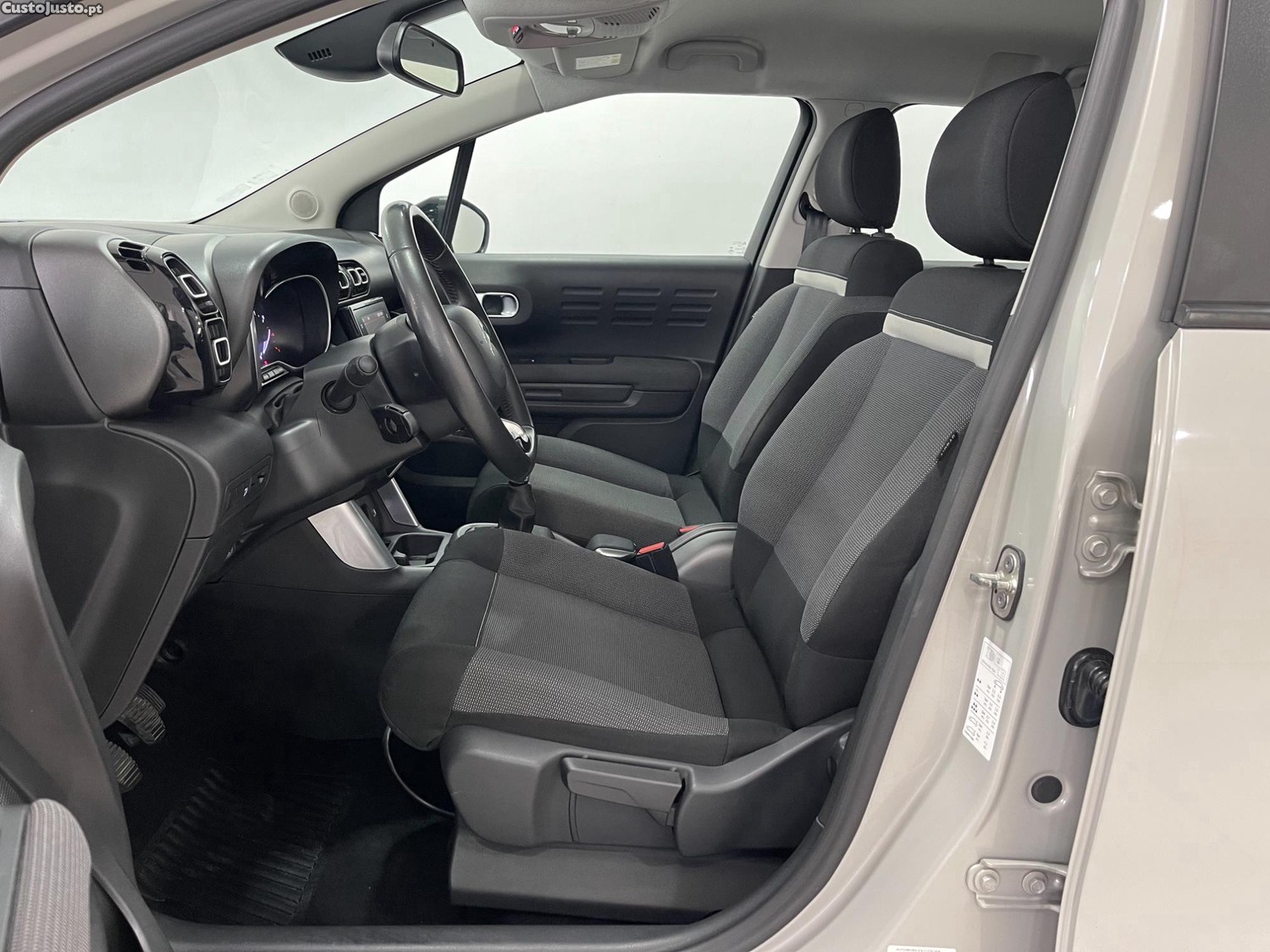 Citroën C3 Aircross 1.2Pure Tech Feel — fotografia 8