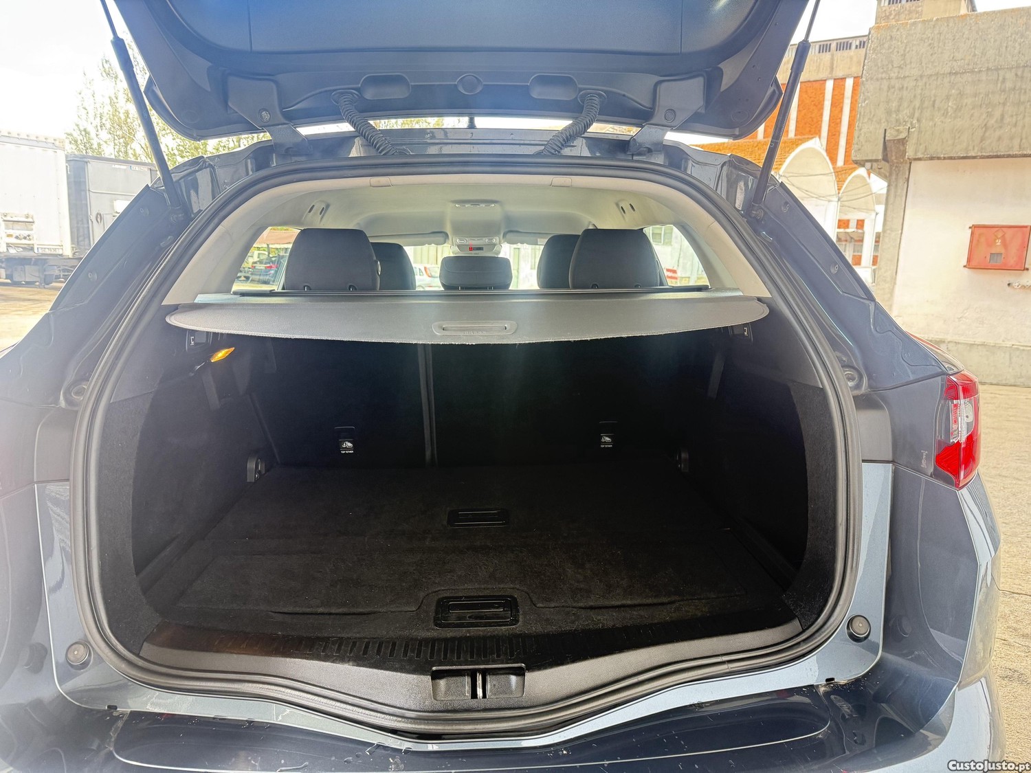 Renault Mégane IV 1.5 dCi 110 cv EDC2018 — fotografia 3