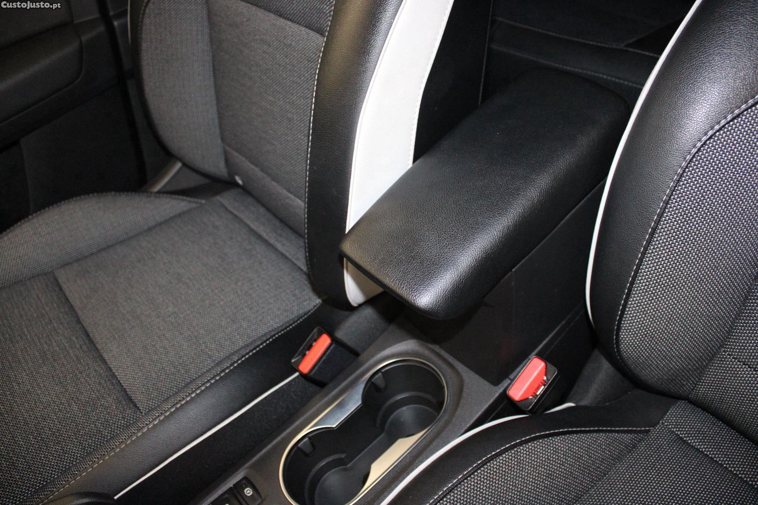 Renault Captur 1.0 TCE TECHNO — fotografia 11