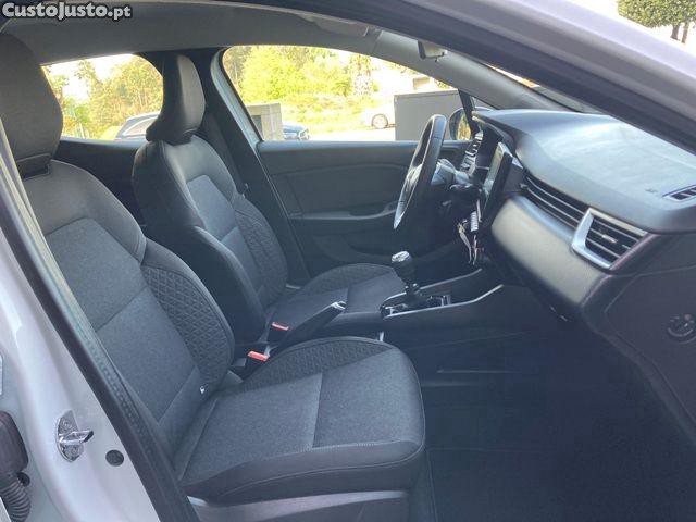 Renault Clio 1.0 TCe Evolution — fotografia 3