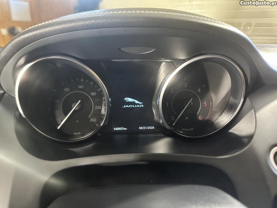 Jaguar E-Pace 2.0 i4D SE — fotografia 10
