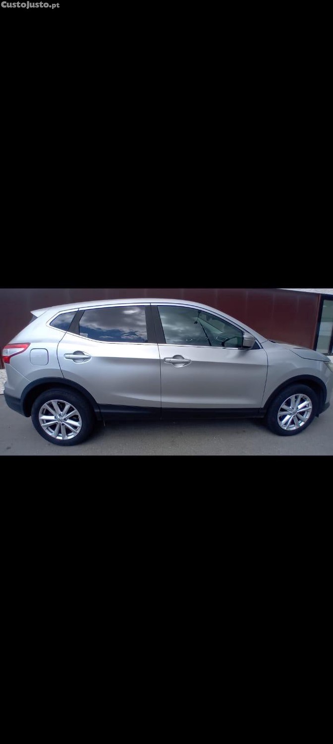 Nissan Qashqai Confort — fotografia 8