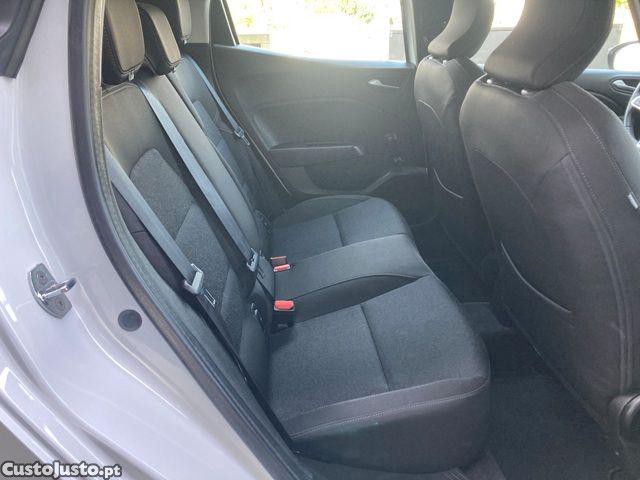 Renault Clio 1.0 TCe Evolution — fotografia 2