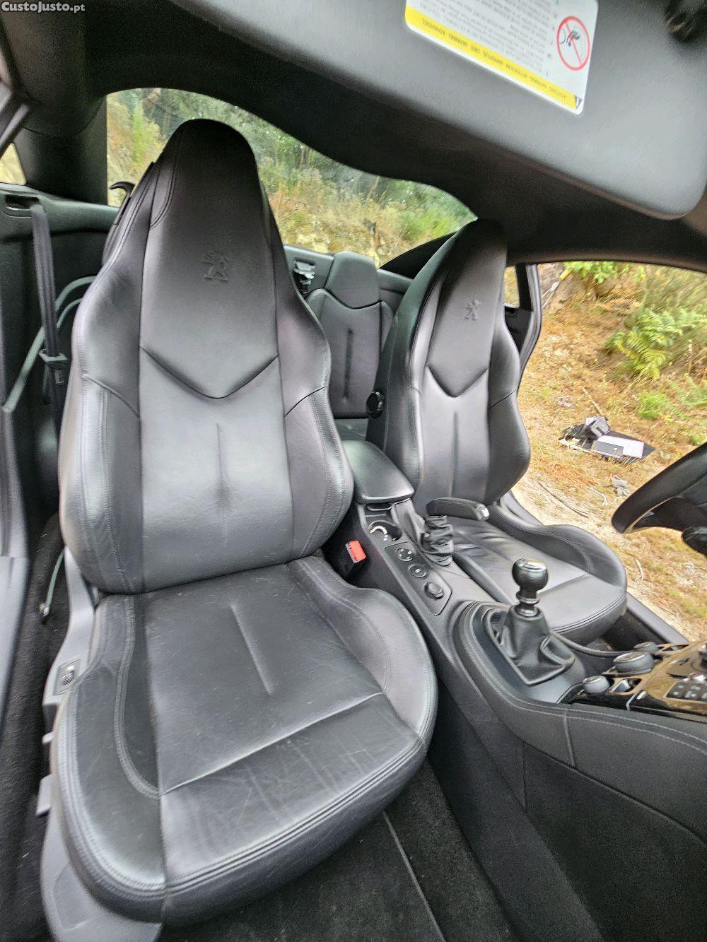 Peugeot RCZ 2.0HDI 163CV Full extras — fotografia 8