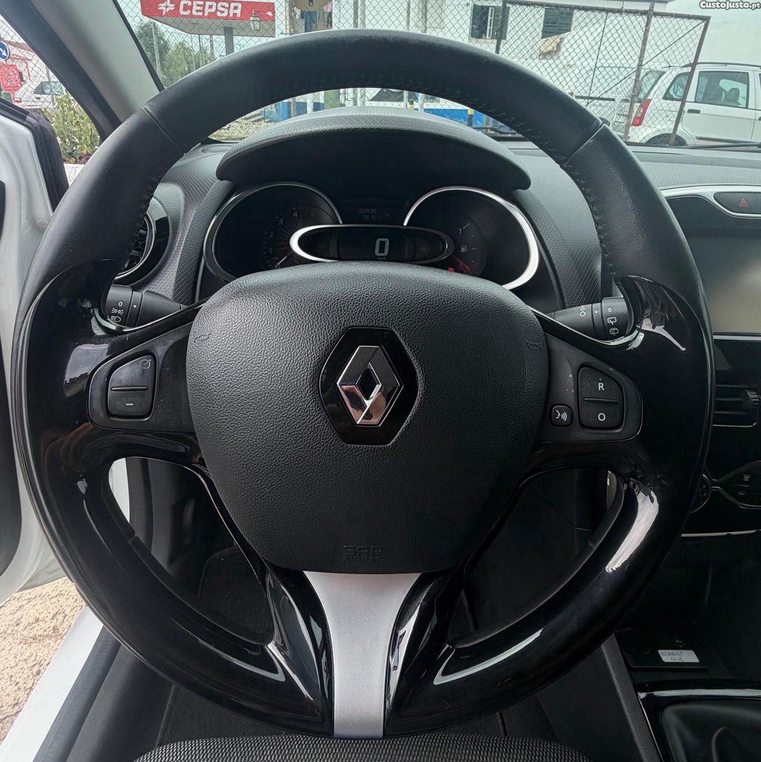 Renault Clio Dynamique — fotografia 8