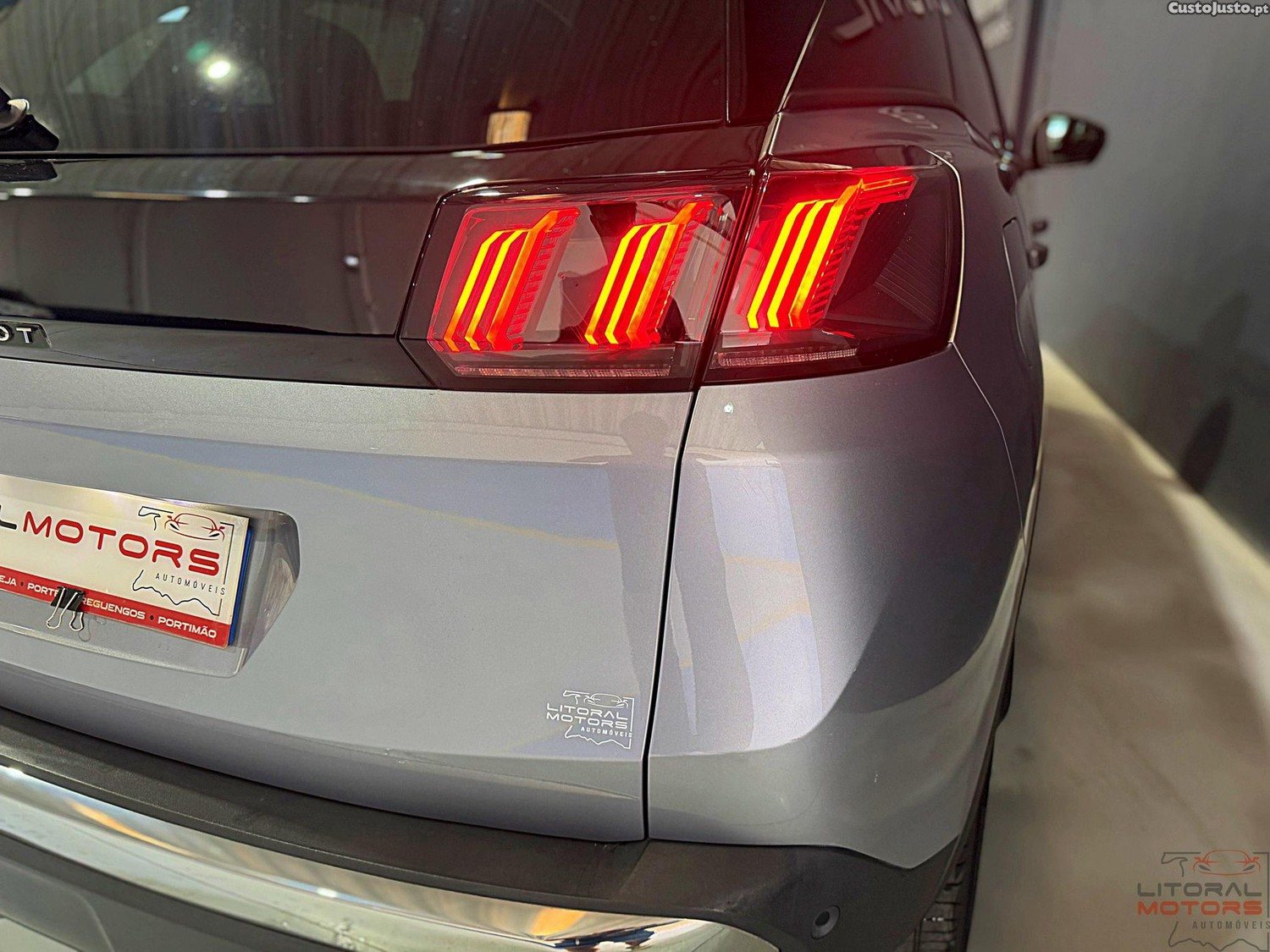 Peugeot 3008 1.2 PureTech Allure Pack EAT8 — fotografia 14