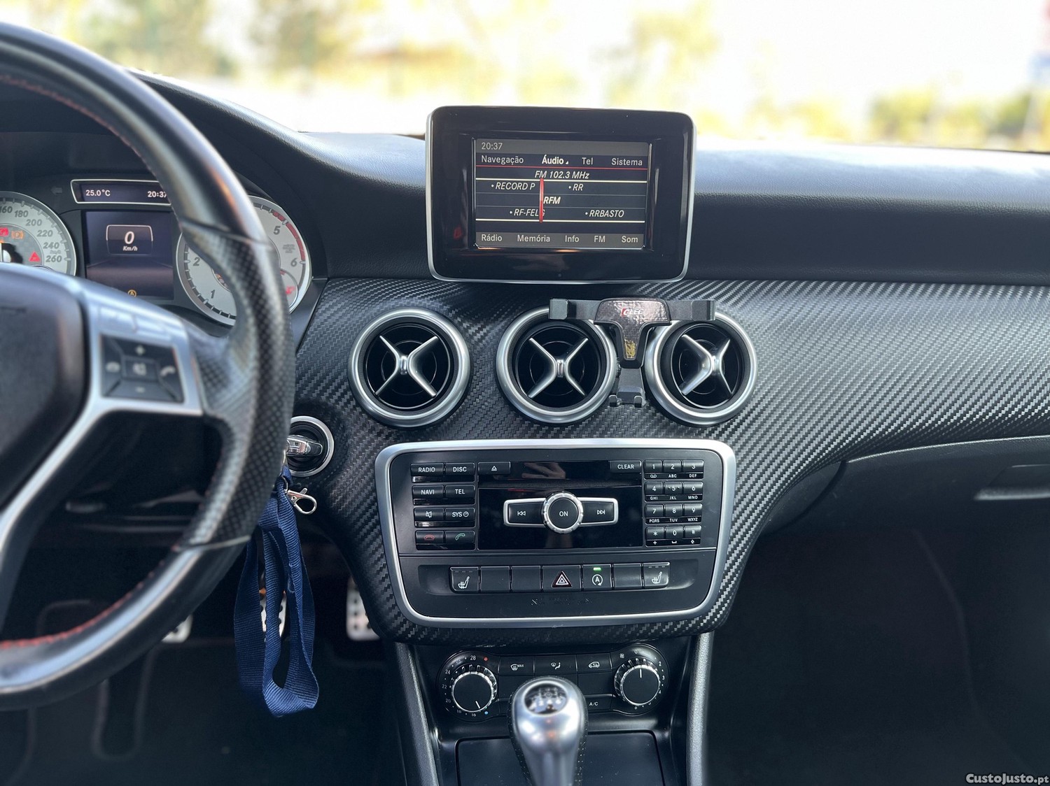 Mercedes-Benz A 180 AMG Line — fotografia 5