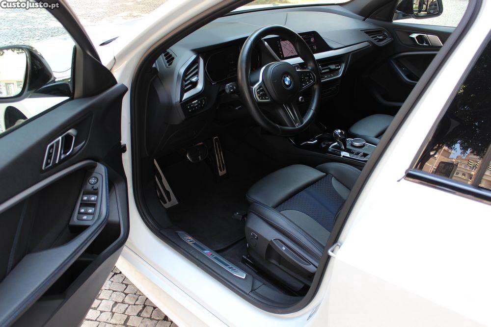BMW 116 d Pack Desportivo M Auto — fotografia 7