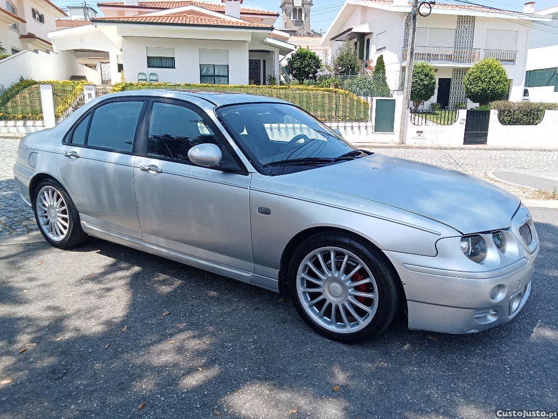MG ZT 2.0cdti 131cv motor BMW — fotografia 8