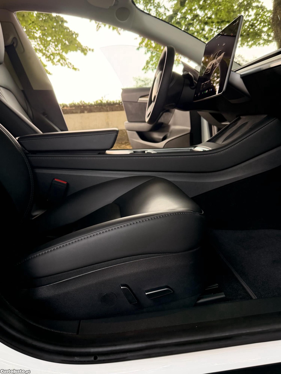 Tesla Model 3 Standard Range Plus — fotografia 4