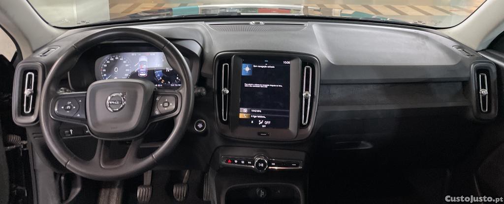 Volvo XC 40 1.5 T2 MOMENTUM CORE — fotografia 4