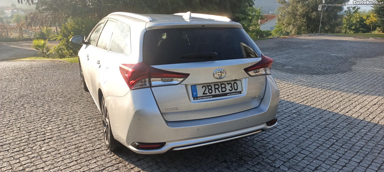Toyota Auris C/nova só 156000klm histórico — fotografia 6