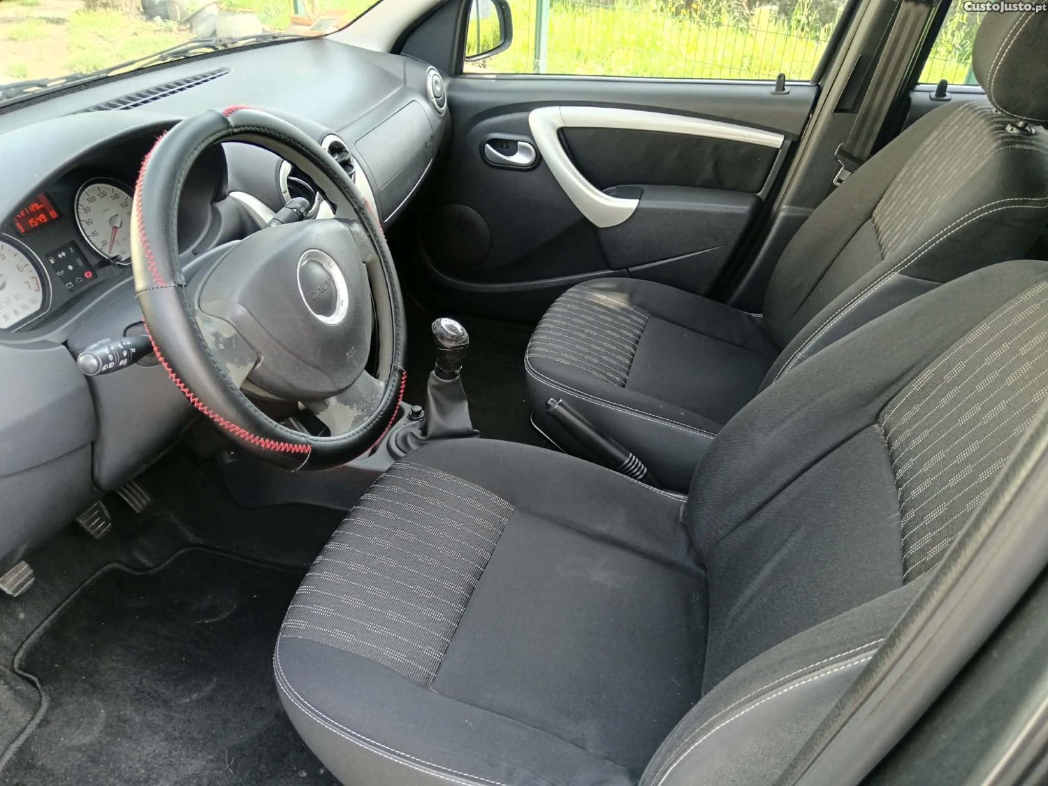 Dacia Logan MCV 1.5 Dci 7 LUGARES — photo 5