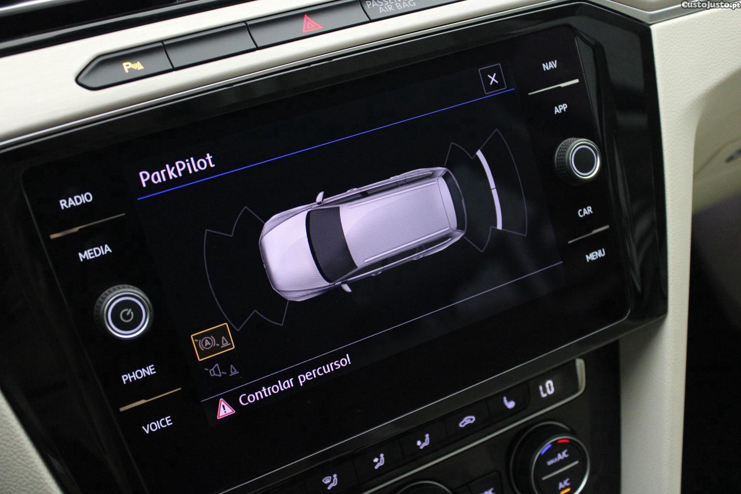 Volkswagen Passat VARIANT 2.0 TDI HIGHLINE DSG (AUTO) — fotografia 40