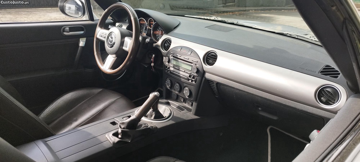 Mazda MX-5 Teto rígido elétrico — fotografia 5