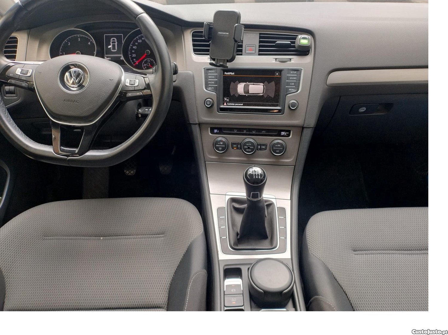 Volkswagen Golf 1.6 TDI Confortline 110 CV - Cx. 6 Vel — fotografia 2