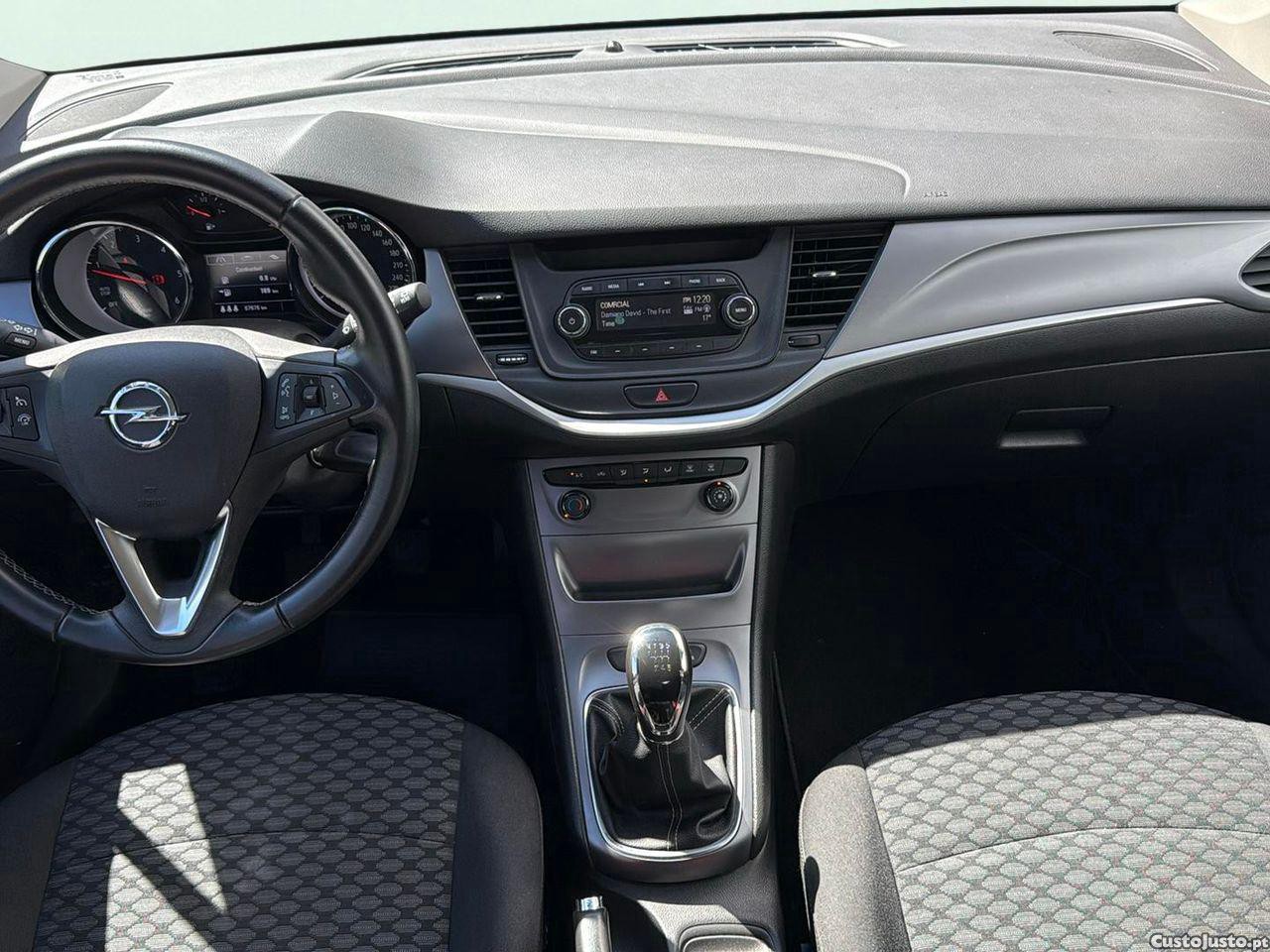 Opel Astra 1.6 CDTI Business Edition — fotografia 6