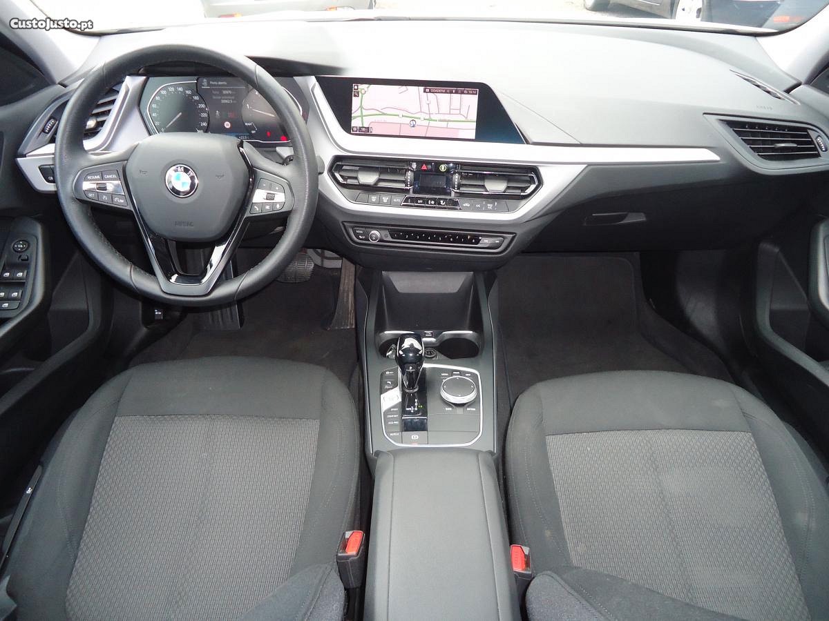 BMW 116 D Corporate Edition Auto — fotografia 4