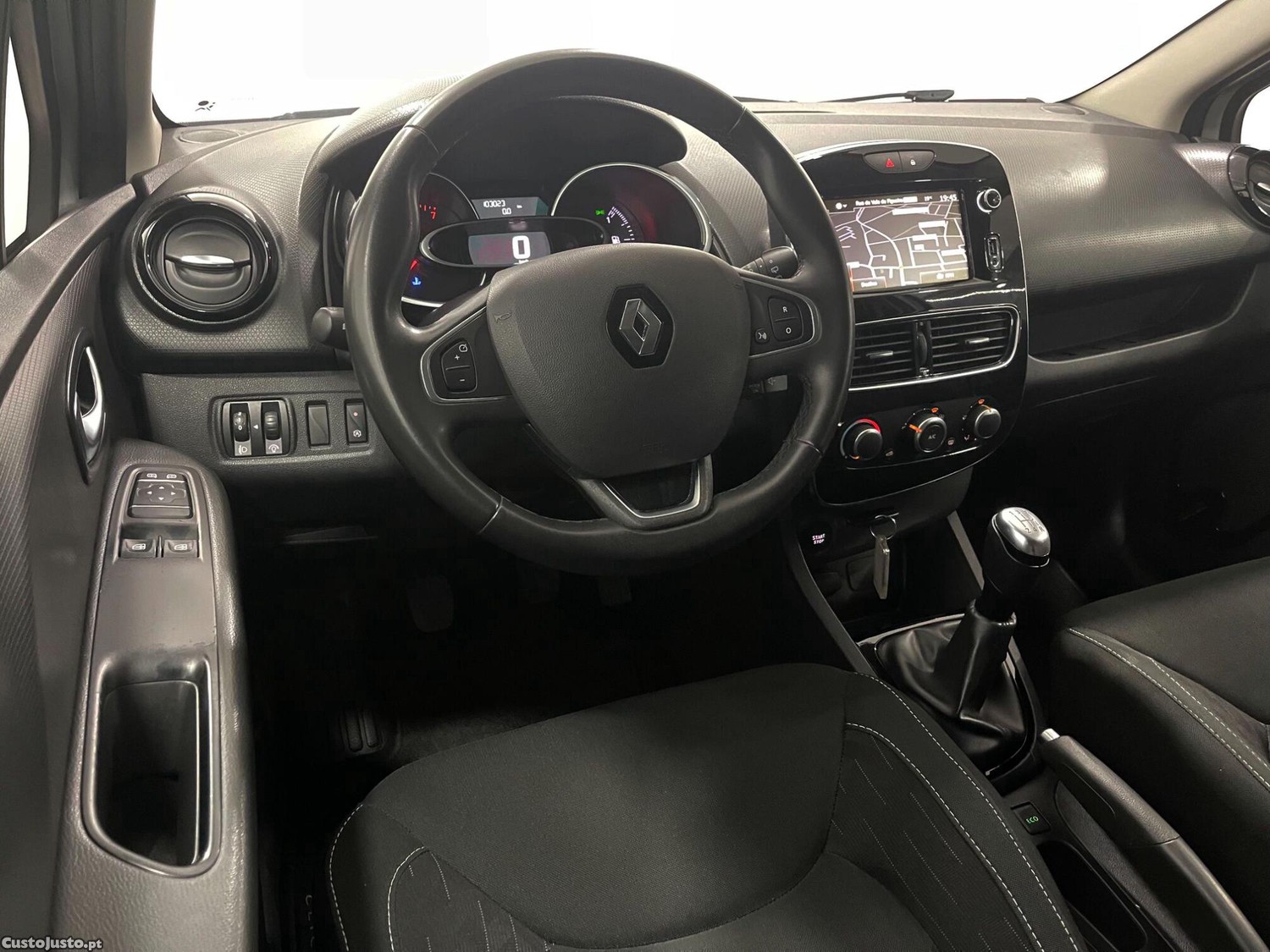 Renault Clio Sport Tourer 0.9TCE Limited — fotografia 4