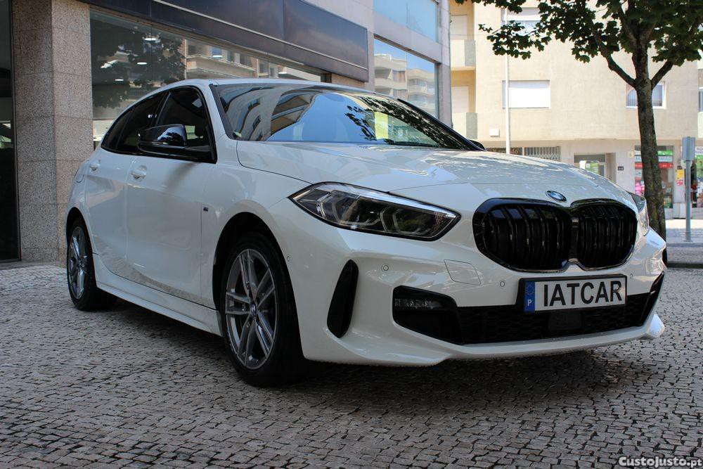 BMW 116 d Pack Desportivo M Auto — fotografia 17
