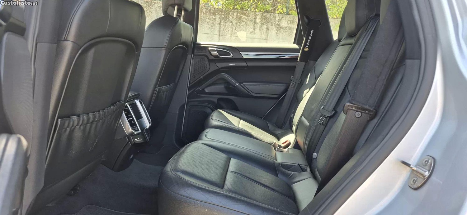 Porsche Cayenne S — fotografia 13