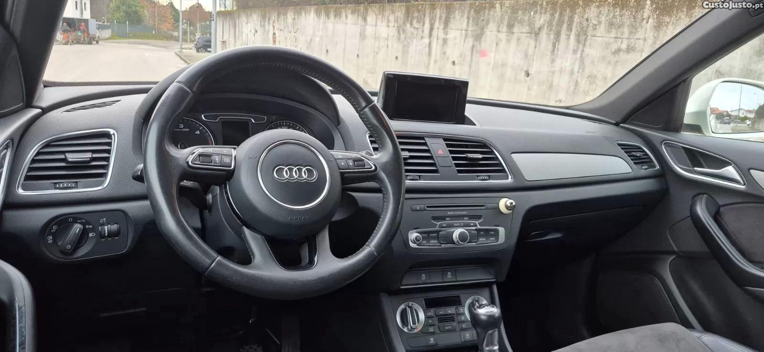 Audi Q3 2.0 tdi sport — fotografia 9