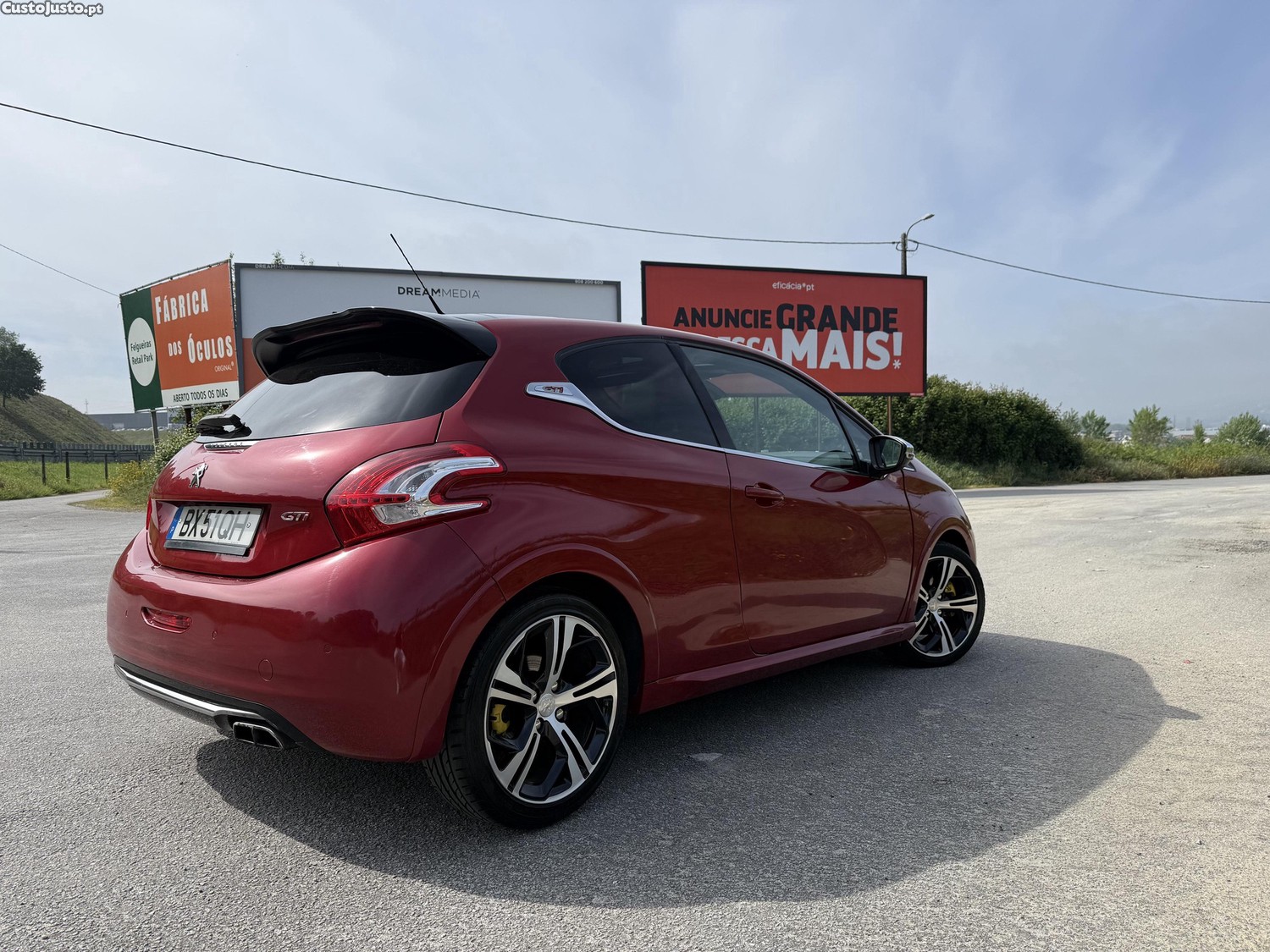 Peugeot 208 Gti 200cv — photo 3